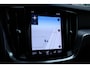 Volvo V60 B4 Automaat Momentum Business | Verwarmbare voorstoelen | Lederen bekleding | Verwarmbaar stuurwiel | Verwarmbare voorruit | Achteruitrijcamera | 17 inch Lichtmetalen velgen