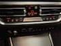 BMW 3-Serie 320e High Executive 18"/Leder/Laser LED/Stuur + stoelverwarming/Dodehoek/Elektrische klep/Trekhaak/Hed-up/Keyless