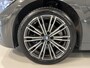 BMW 3-Serie 320e High Executive 18"/Leder/Laser LED/Stuur + stoelverwarming/Dodehoek/Elektrische klep/Trekhaak/Hed-up/Keyless