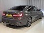 BMW 3-Serie 320e High Executive 18"/Leder/Laser LED/Stuur + stoelverwarming/Dodehoek/Elektrische klep/Trekhaak/Hed-up/Keyless