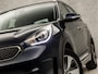 Kia Niro 1.6 GDi Hybrid Dynamic 142Pk Automaat (APPLE CARPLAY, NAVIGATIE, CAMERA, LEDER, CLIMATE, TREKHAAK, SPORTSTOELEN, PARKEERSENSOREN, CRUISE, LANE ASSIST, NIEUWE APK, NIEUWSTAAT)