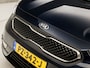 Kia Niro 1.6 GDi Hybrid Dynamic 142Pk Automaat (APPLE CARPLAY, NAVIGATIE, CAMERA, LEDER, CLIMATE, TREKHAAK, SPORTSTOELEN, PARKEERSENSOREN, CRUISE, LANE ASSIST, NIEUWE APK, NIEUWSTAAT)