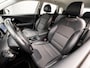 Kia Niro 1.6 GDi Hybrid Dynamic 142Pk Automaat (APPLE CARPLAY, NAVIGATIE, CAMERA, LEDER, CLIMATE, TREKHAAK, SPORTSTOELEN, PARKEERSENSOREN, CRUISE, LANE ASSIST, NIEUWE APK, NIEUWSTAAT)