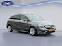 Mercedes-Benz B-klasse 200 Ambition AUTOMAAT 156 pk, camera,electrisch bedienbare trekhaak, leder,navi, NL auto met nap