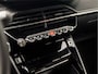 Peugeot 2008 1.2 PureTech Allure Sport Automaat (APPLE CARPLAY, NAVIGATIE, CLIMATE, 360 CAMERA, LEDER, SPORTSTOELEN, GETINT GLAS, ZWART HEMEL, CRUISE, NIEUWSTAAT)