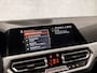 BMW 3-Serie 320i Sportline 184Pk Automaat (SCHUIFDAK, APPLE CARPLAY, GROOT NAVI, GETINT GLAS, SPORTSTOELEN, PARKEERSENSOREN, LIVE COCKPIT, NIEUWSTAAT)