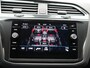 Volkswagen Tiguan 1.5 TSI ACT Highline Business R Automaat - Pano dak - Trekhaak - LED - Navigatie - ACC - Stoelverwarming