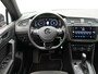 Volkswagen Tiguan 1.5 TSI ACT Highline Business R Automaat - Pano dak - Trekhaak - LED - Navigatie - ACC - Stoelverwarming