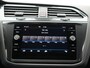 Volkswagen Tiguan 1.5 TSI ACT Highline Business R Automaat - Pano dak - Trekhaak - LED - Navigatie - ACC - Stoelverwarming