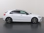 Mercedes-Benz A-klasse 250 e AMG Line | Night | Panoramadak | Widescreen | Stoelverwarming | Achteruitrijcamera | Sfeerverlichting |