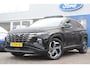 Hyundai Tucson 1.6 T-GDI PHEV Premium Sky 4WD | Demo Deal: 299,- p/m !! | NL-AUTO! | 360° CAMERA | ADAPTIVE CRUISE | PANODAK | STOELVERWARMING- VERKOELING | DODE HOEK | ELEKTR. STOEL INCL. MEMORY | DEALER OH! | PRACHTIGE STAAT!