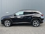 Hyundai Tucson 1.6 T-GDI 265pk PHEV Premium 4WD | NL-AUTO! | 1E EIGENAAR! | 360° CAMERA | ADAPTIVE CRUISE | STOELVERWARMING- VERKOELING | DODE HOEK | ELEKTR. STOEL INCL. MEMORY | DEALER OH! | PRACHTIGE STAAT!