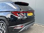 Hyundai Tucson 1.6 T-GDI 265pk PHEV Premium 4WD | NL-AUTO! | 1E EIGENAAR! | 360° CAMERA | ADAPTIVE CRUISE | STOELVERWARMING- VERKOELING | DODE HOEK | ELEKTR. STOEL INCL. MEMORY | DEALER OH! | PRACHTIGE STAAT!