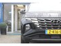 Hyundai Tucson 1.6 T-GDI 265pk PHEV Premium 4WD | Demo Deal: 299,- p/m !! | NL-AUTO! | 1E EIGENAAR! | 360° CAMERA | ADAPTIVE CRUISE | STOELVERWARMING- VERKOELING | DODE HOEK | ELEKTR. STOEL INCL. MEMORY | DEALER OH! | PRACHTIGE STAAT!