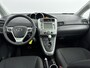 Toyota Verso 1.8 VVT-i Business Automaat | Metaallak | Panoramadak | Trekhaak | Parkeercamera | LM-Velgen | Donker Getinte Achterruiten |
