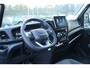 IVECO Daily 50C21HA8 Automaat | Dubbel lucht | 210pk | 5200kg | 2x Schuifdeur | 2x stoel | Camera | Adapt Cruise | Trekhaak