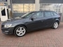 Volvo V60 2.0 D2 Kinetic Bj 2016 Dealer onderhouden Zuinige diesel