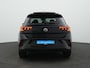Volkswagen T-Roc 1.5 TSI 150 pk DSG R-Line | Panoramadak | Trekhaak | IQ Light | Stuur-/stoelverwarming | Achteruitrijcamera | Navigatie
