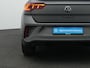 Volkswagen T-Roc Cabrio 1.5 TSI 150 pk DSG R-Line Edition Grey | Trekhaak | Leder | Navigatie Discover Pro | Beats | Adaptief onderstel | IQ Light | Stuur-/stoelverwarming