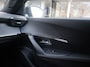 Peugeot 2008 SUV Allure Hybrid 145pk e-DCS6 Automaat, Rijklaarprijs, Navigatie 360° Camera Keyless Entry & Start Adaptieve cruise control