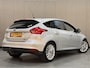Ford Focus 1.0 EcoBoost Titanium Navi Parking pack Trekhaak Voorruitverwarming 17" LM Privacy Glass 5drs