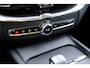 Volvo XC60 2.0 B5 Momentum Exclusive Aut. Pano|1e Eig|Leder|Navi|HarmanKardon|LMV