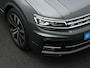 Volkswagen Tiguan 2.0 TDI 150 pk DSG R-Line | Panoramadak | Trekhaak | Navigatie Discover Pro | Stuur-/achterbankverwarming | Achteruitrijcamera