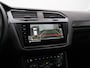 Volkswagen Tiguan 2.0 TDI 150 pk DSG R-Line | Panoramadak | Trekhaak | Navigatie Discover Pro | Stuur-/achterbankverwarming | Achteruitrijcamera