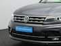 Volkswagen Tiguan 2.0 TDI 150 pk DSG R-Line | Panoramadak | Trekhaak | Navigatie Discover Pro | Stuur-/achterbankverwarming | Achteruitrijcamera