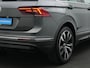 Volkswagen Tiguan 2.0 TDI 150 pk DSG R-Line | Panoramadak | Trekhaak | Navigatie Discover Pro | Stuur-/achterbankverwarming | Achteruitrijcamera