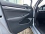 Volkswagen Golf Variant 1.0 eTSI Life Business Navigatiesysteem | Stuur- en stoelverwarming | Climate Control |  Adaptieve Cruise Control | Automaat | Elektrisch bedienbare ramen | Achteruitrijcamera | Schakelmogelijkheid stuurwiel | 12 maanden BOVAG garantie