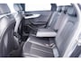 Audi A4 Avant 40 TFSI Sport S line black edition Panoramadak - Head up - Elektrisch verstelbare/verwarmde stoelen - Interieurvoorverwarming - B&O - Assistentiepakket City/Parking - MMI navigatie plus -