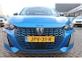 Peugeot 208 100 Pk Benzine * Allure * * Lichtmetalen Velgen * Dab Radio * Apple Carplay / Android Auto * Climate & Cruise Control * Parkeersensoren * Vingerhoets; Vierde generatie Eersteklas Service !