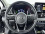 Toyota Yaris 1.5 Hybrid 115 Dynamic | Dodehoek | Parkeersensoren voor/achter | Stoelverwarming | Stuurverwarming | Apple Carplay / Android Auto | Navigatie | LED