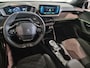 Peugeot e-2008 EV GT Pack 50 kWh | Apple carplay | Pano.dak | Stoelverwarming | Navigatie | LED-verlichting | 1e Eigenaar | Dealeronderhouden |
