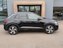 Volkswagen T-Roc 1.5 TSI 150pk DSG R-Line | Camera | Keyless | Elek. Achterklep | Dode hoek | Rijklaar incl. 1 jaar Bovag garantie