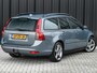 Volvo V50 2.4 Edition · 5 Cilinder · NL auto · Automaat · Parkeersensoren achter · Cruise control · Xenon · Climate control · Trekhaak