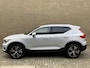 Volvo XC40 1.5 T4 Recharge 211pk Inscription | Leder | Adaptieve cruise | Pilot assist | Lane assist | Wegklapbare trekhaak | Navigatie | Apple CarPlay | LED | DAB | Elektrische achterklep | Stoelverwarming | Zwarte hemelbekleding