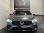 Mercedes-Benz A-klasse 250e AMG Pano, Cruise Control, Apple Carplay, Sfeerverlichting, Magno Grijs, Stoelverwarming, 2e Eigenaar