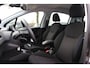 Peugeot 208 1.2 PureTech Signature 64.665 km! Navigatie / Parkeerhulp achter / 16'' / DAB / Bluetooth / Cruise Control