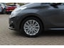 Peugeot 208 1.2 PureTech Signature 64.665 km! Navigatie / Parkeerhulp achter / 16'' / DAB / Bluetooth / Cruise Control