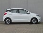 Hyundai i10 1.0 Comfort Smart 5-zits Automaat / Fabrieksgarantie tot 04-2030 / Dealer onderhouden / Apple Carplay Android Auto / Achteruitrijcamera / Airco / Cruise control / Parkeersensoren achter / Navigatie /
