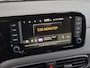 Hyundai i10 1.0 Comfort Smart 5-zits Automaat / Fabrieksgarantie tot 04-2030 / Dealer onderhouden / Apple Carplay Android Auto / Achteruitrijcamera / Airco / Cruise control / Parkeersensoren achter / Navigatie /