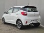 Hyundai i10 1.0 Comfort Smart 5-zits Automaat / Fabrieksgarantie tot 04-2030 / Dealer onderhouden / Apple Carplay Android Auto / Achteruitrijcamera / Airco / Cruise control / Parkeersensoren achter / Navigatie /