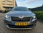 Skoda Superb Combi 1.6 TDI Style Business trekhaak, navi, cruise, memory stoel