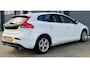 Volvo V40 T2 - 120pk Momentum | 121.000 km | Trekhaak Afnb. | Stoelverwarming | 1e eigenaar | Xenon |