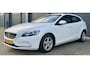 Volvo V40 T2 - 120pk Momentum | 121.000 km | Trekhaak Afnb. | Stoelverwarming | 1e eigenaar | Xenon |