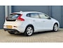 Volvo V40 T2 - 120pk Momentum | 121.000 km | Trekhaak Afnb. | Stoelverwarming | 1e eigenaar | Xenon |