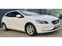 Volvo V40 T2 - 120pk Momentum | 121.000 km | Trekhaak Afnb. | Stoelverwarming | 1e eigenaar | Xenon |