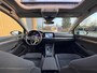 Volkswagen Golf 1.5 eTSI 150pk 7-DSG Style | NL Auto | Pano | Trekhaak | IQ.Drive | Memory | Massage | Camera | Carplay | Sfeerverlichting |